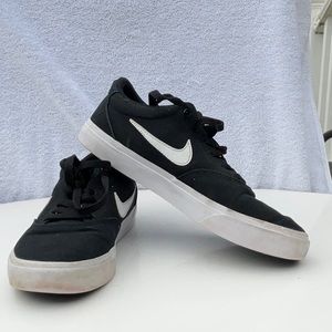 Nike SB Charge